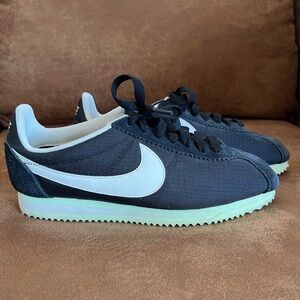 Nike Cortez size 7